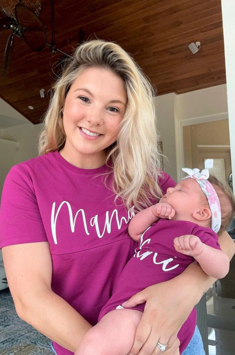 Cursive "Mama" Nursing T-Shirt - Delilah's Maternity