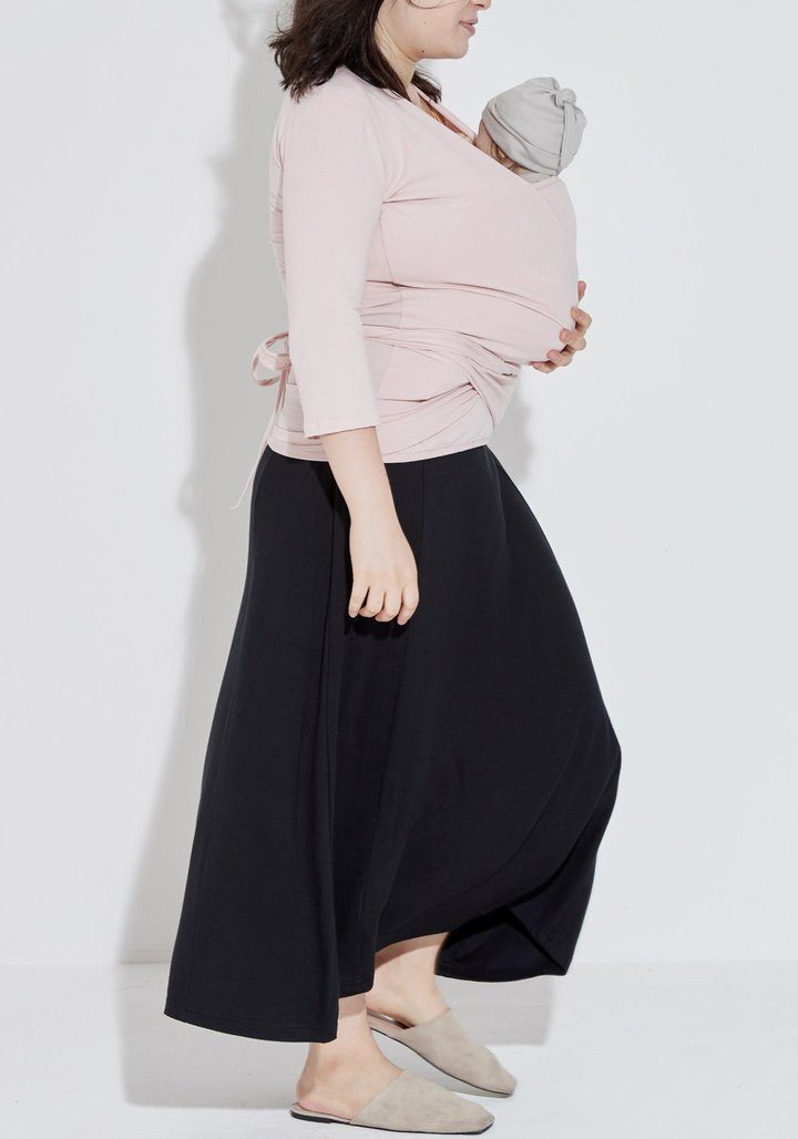 Long-Sleeve Babywearing Top - Delilah's Maternity