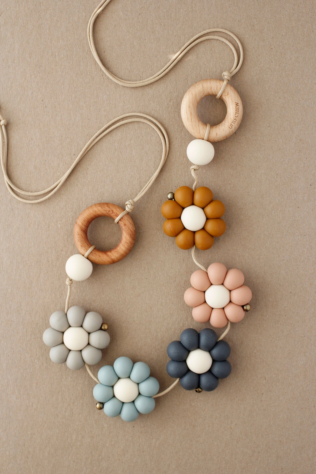 littleCHEW Pram Garland - Daisy | Gaia
