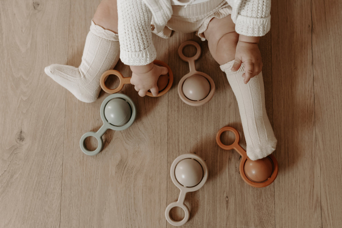 littleCHEW Rattle Toy - Ora | Iceberg Green