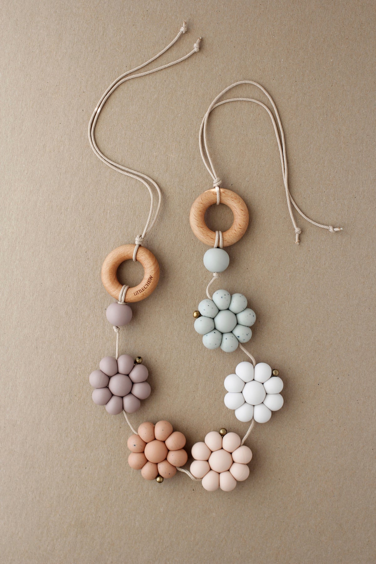 littleCHEW Pram Garland - Daisy | Spring