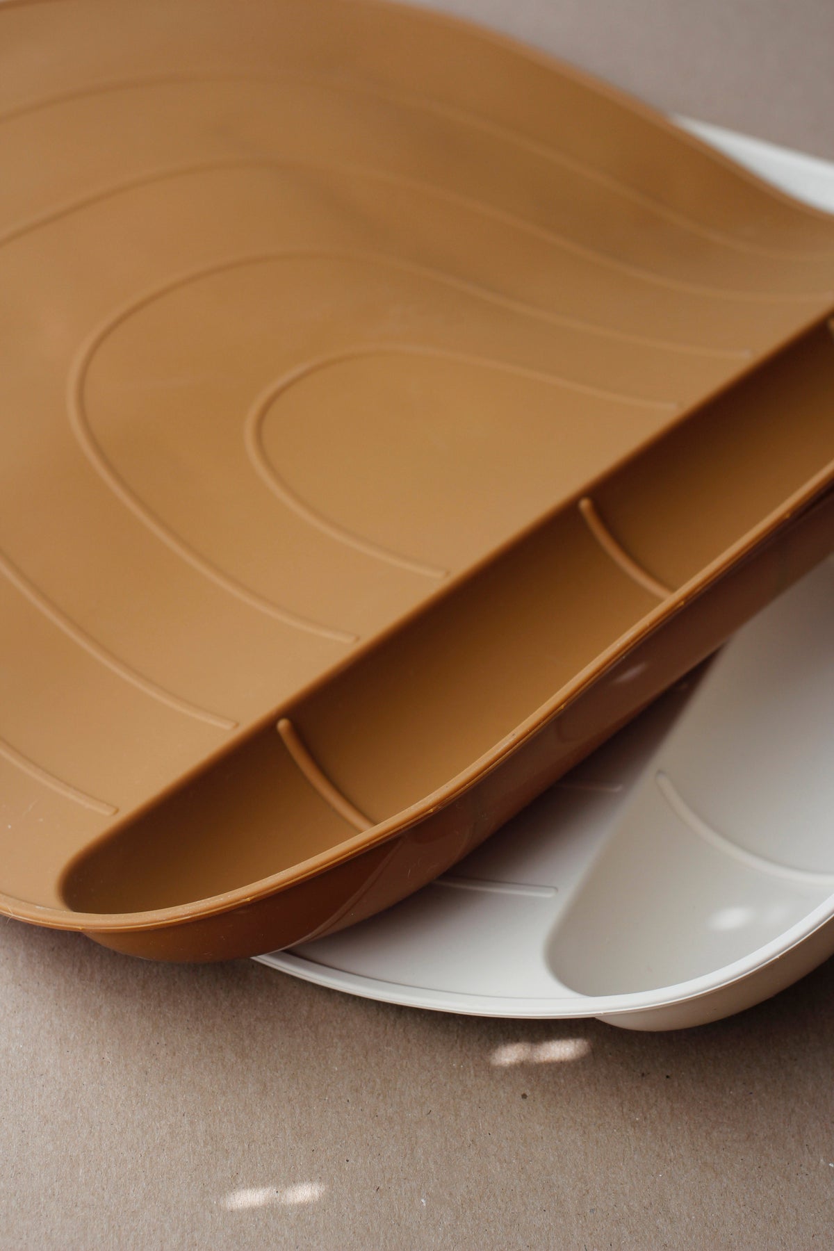 littleCHEW Rainbow Silicone Mat - Soft Sage