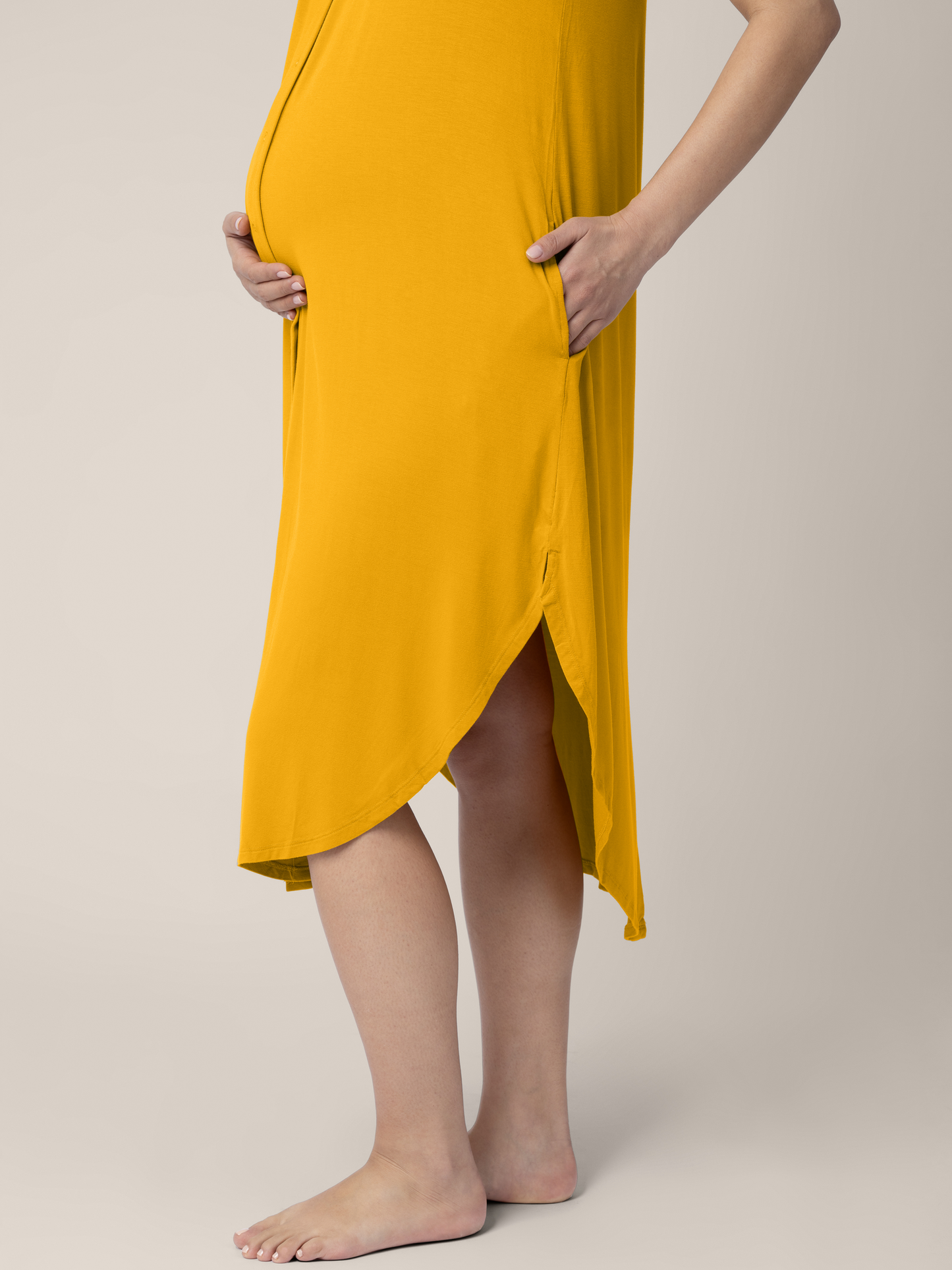Kindred Bravely Ruffle Strap Labor & Delivery Gown Honey - Hospital & Nursing Gown
