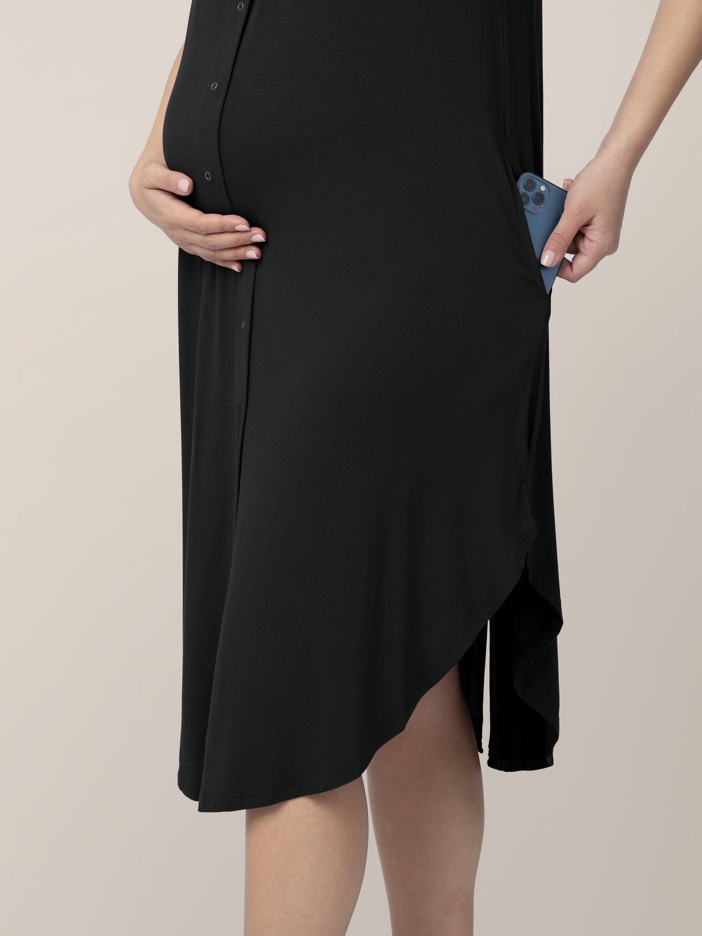 Kindred Bravely Ruffle Strap Labor & Delivery Gown Black
