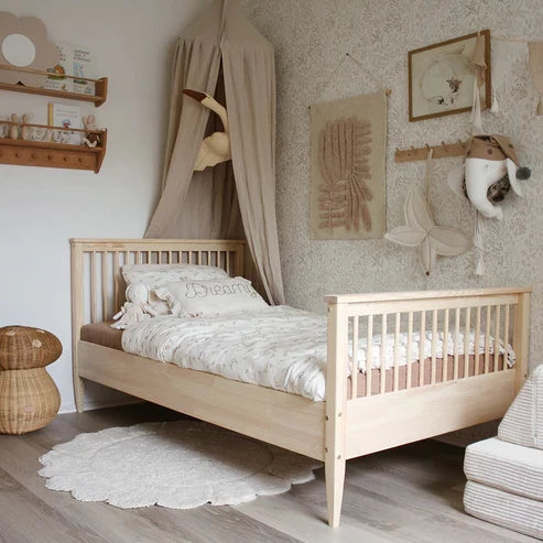 Nattiot Gabrielle Round Washable Cotton Children's Bedroom Rug with 'Petals' Finish