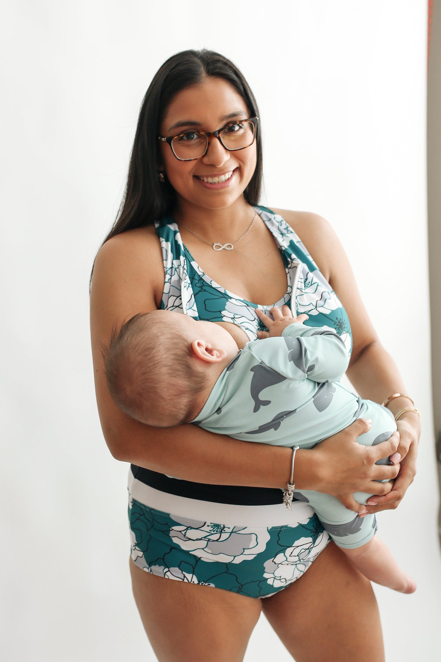 Movemama Crop Zip Up Breastfeeding Swimsuit Top