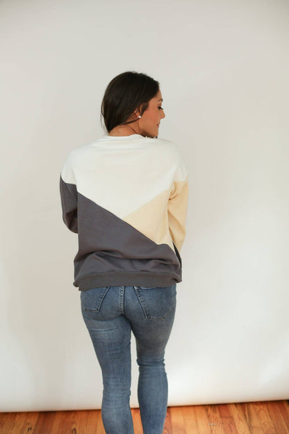 Crewneck Diagonal Zip Breastfeeding Sweatshirt