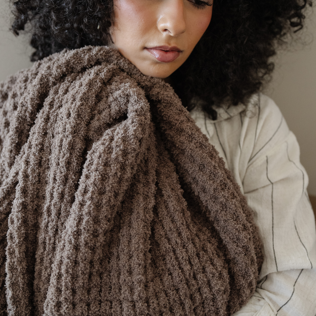 Saranoni Waffle Knit Throw Blankets