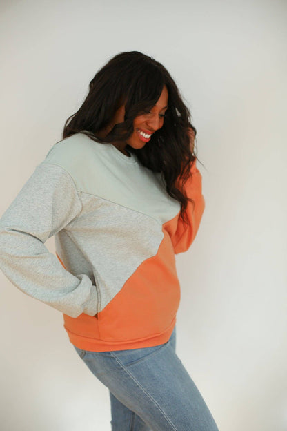 Crewneck Diagonal Zip Breastfeeding Sweatshirt