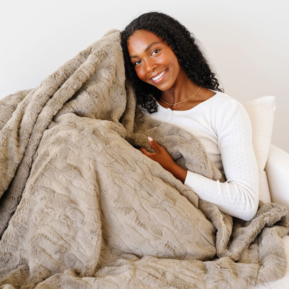 Saranoni Patterned Faux Fur XL Throw Blankets