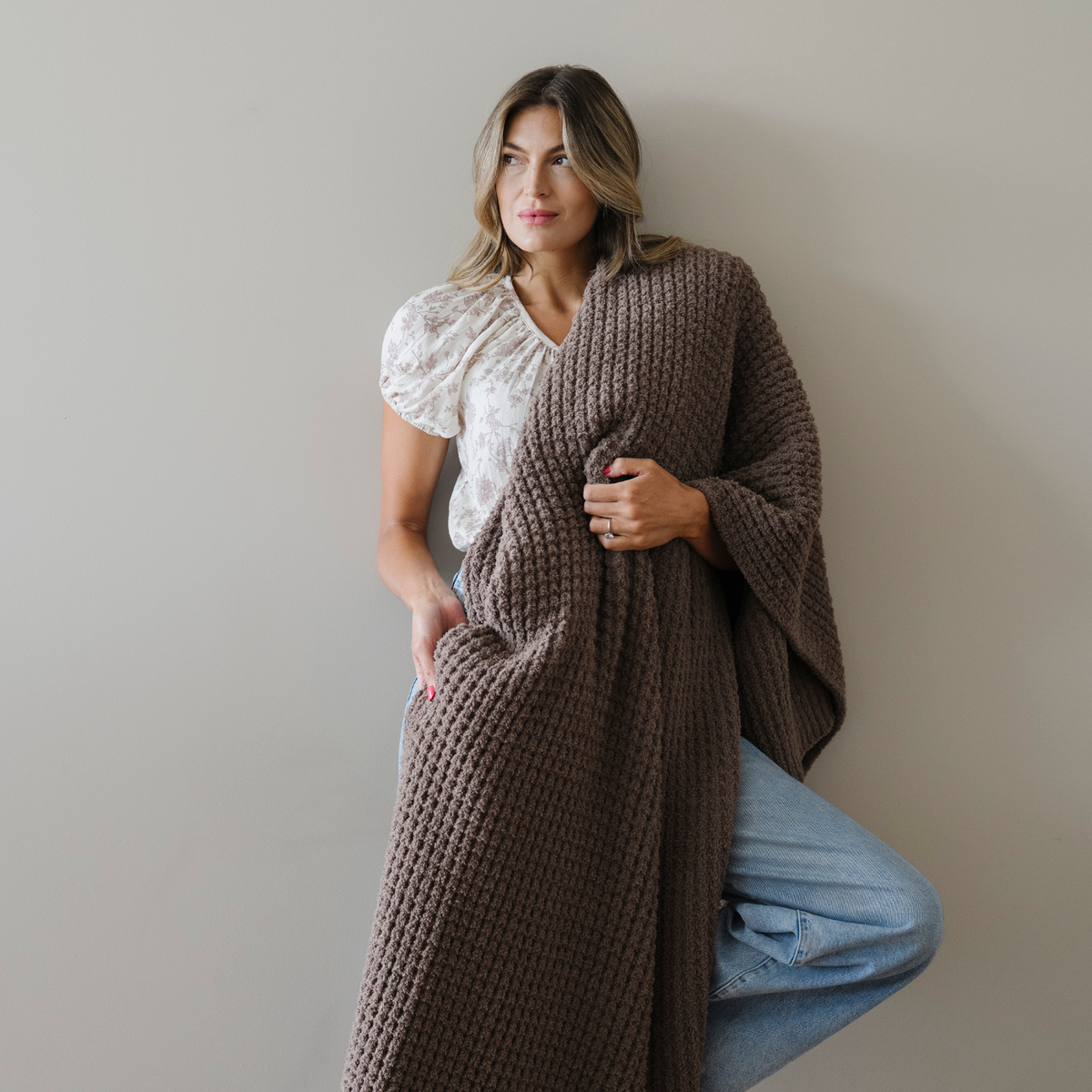 Saranoni Waffle Knit Throw Blankets