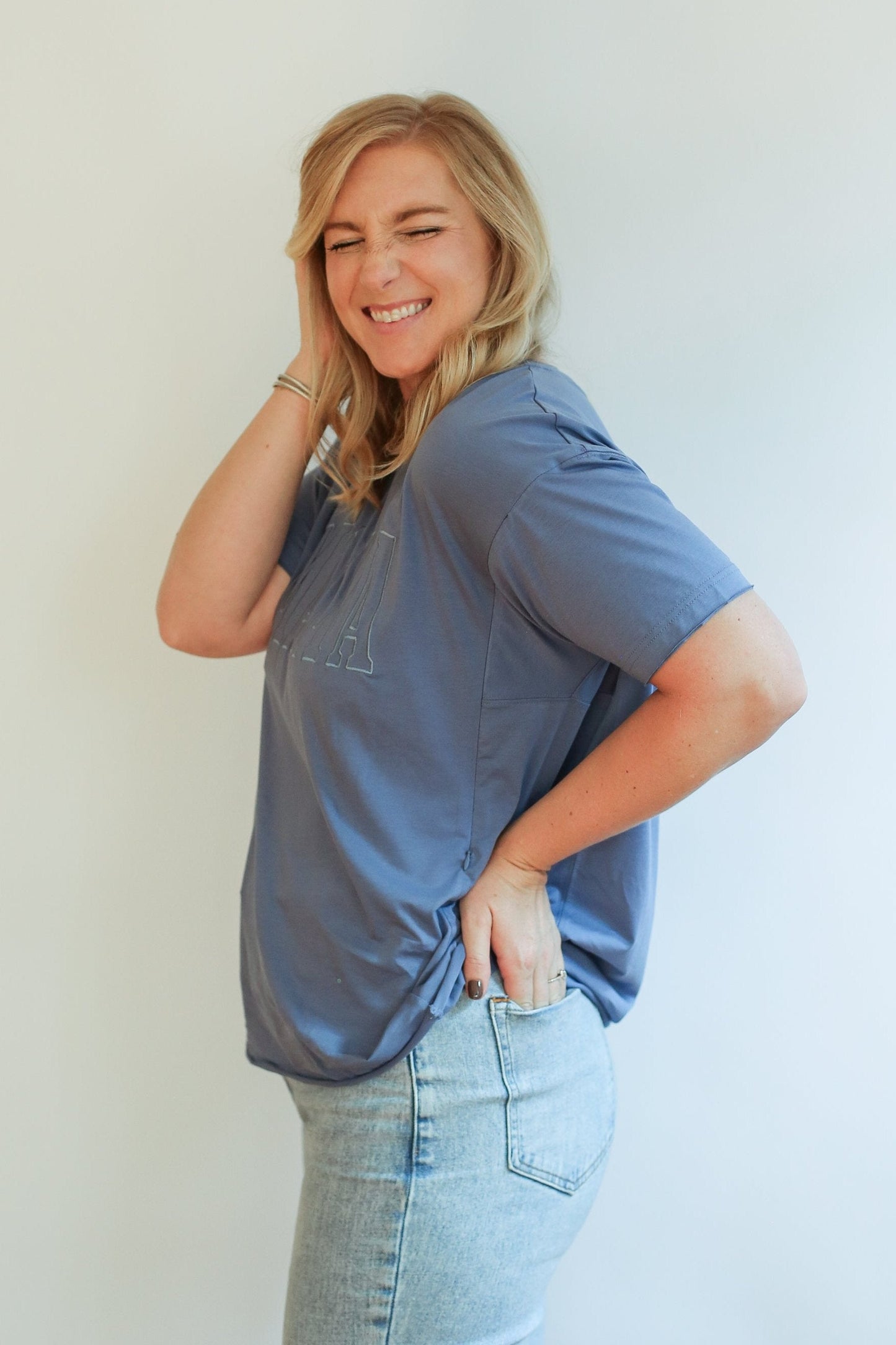 Movemama Relaxed Fit Zip Breastfeeding Tee