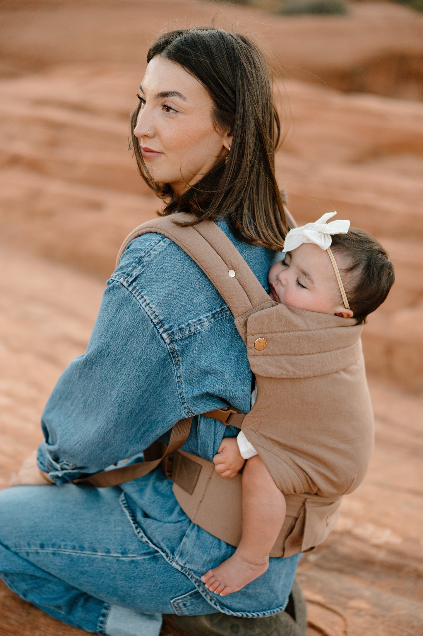 Coco Carriers Coco Desert - Baby Carrier With A Pocket