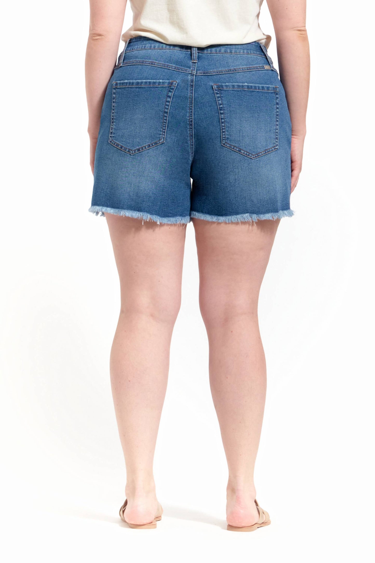 Plus Size 5" Sustainable Loose Shorts w/ Fray Hem in Benny