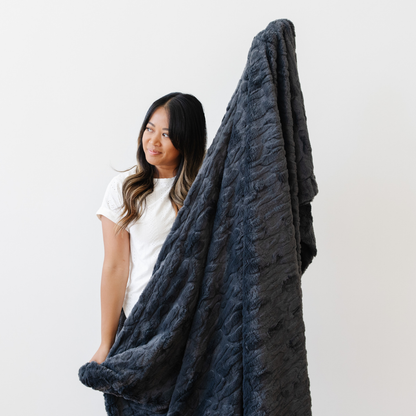 Saranoni Patterned Faux Fur XL Throw Blankets