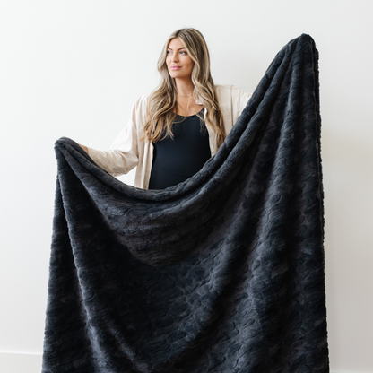 Saranoni Patterned Faux Fur XL Throw Blankets