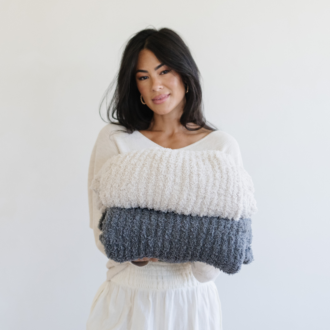 Saranoni Ribbed Bamboni® Throw Blankets