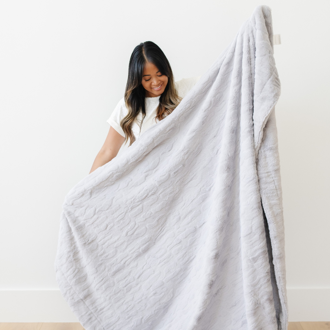Saranoni Patterned Faux Fur XL Throw Blankets