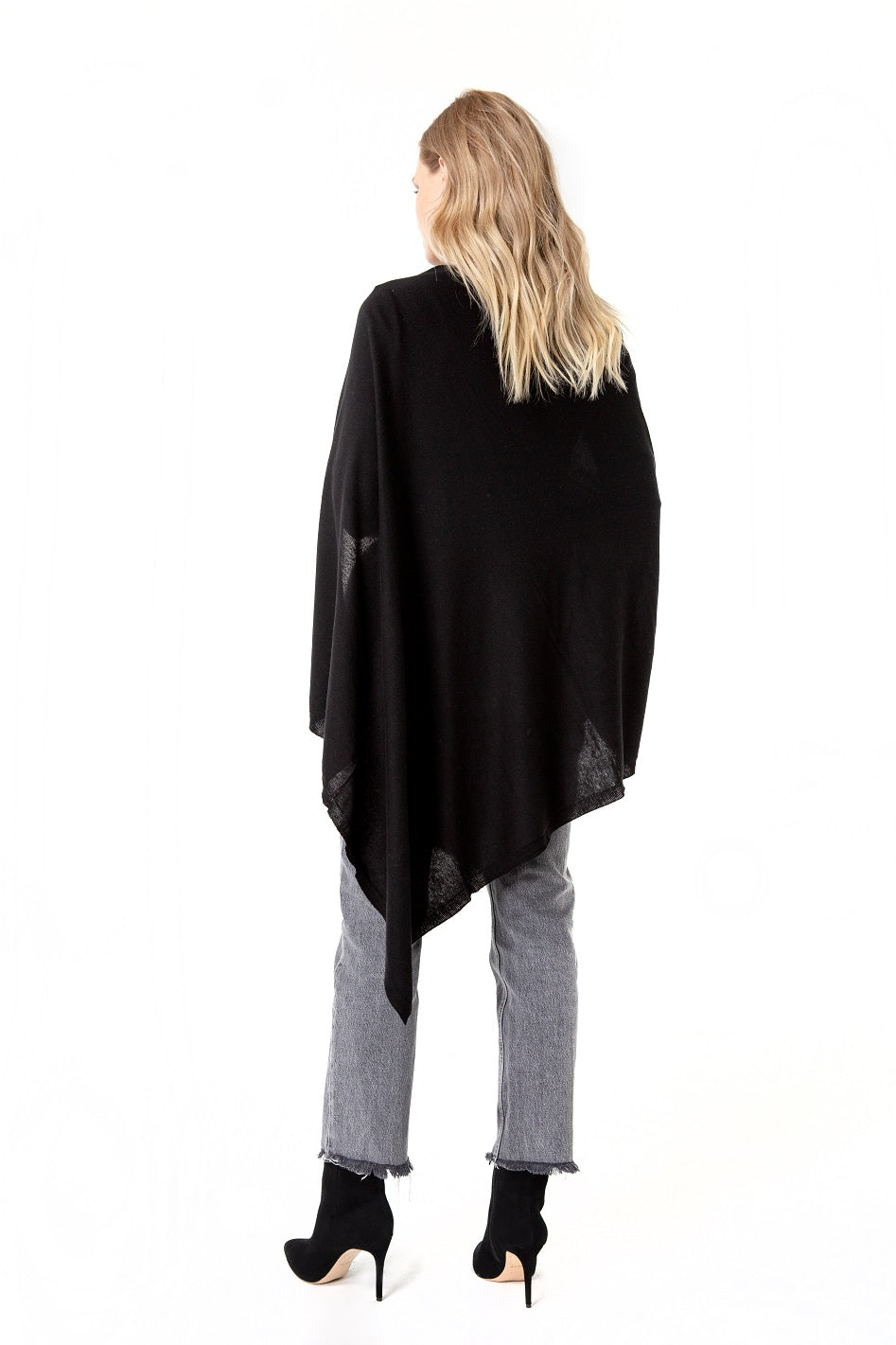Accouchée 4-in-1 Multipurpose Knitwear Maternity/Nursing Shawl