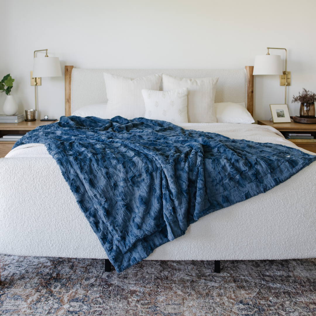 Saranoni Patterned Faux Fur XL Throw Blankets