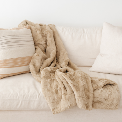 Saranoni Patterned Faux Fur XL Throw Blankets