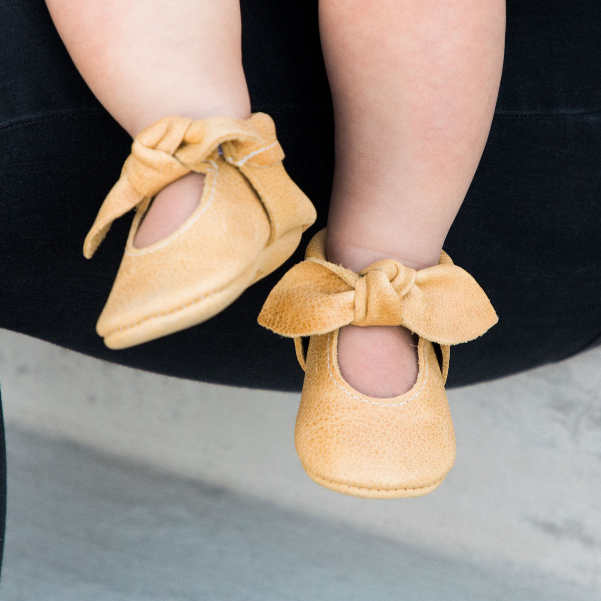 Freshly Picked Beehive State Knotted Bow Baby Shoe