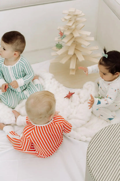 LURE Peek-a-Boo Baby Sleeper Winter Whispers