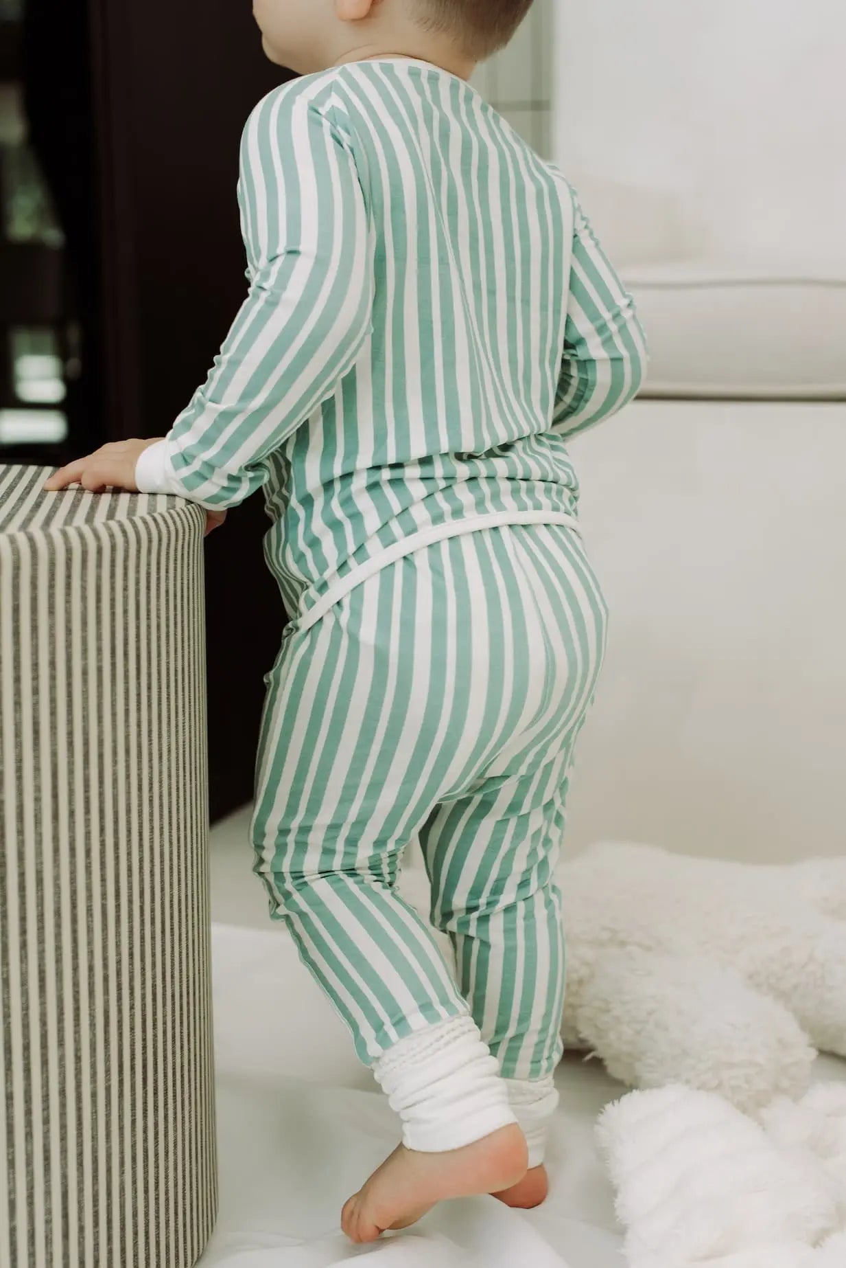 LURE Peek-a-Boo Baby Sleeper Winter Whispers