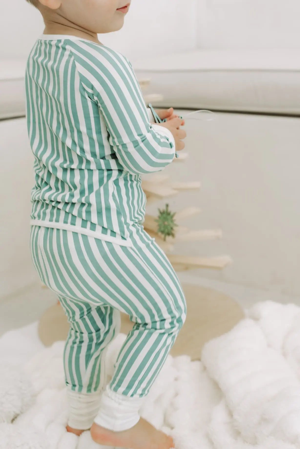 LURE Peek-a-Boo Baby Sleeper Winter Whispers