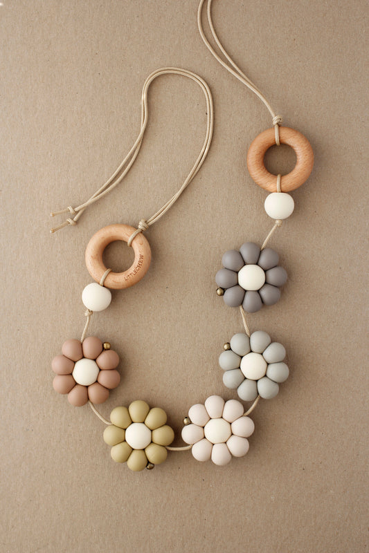 littleCHEW Pram Garland - Daisy | Neutral