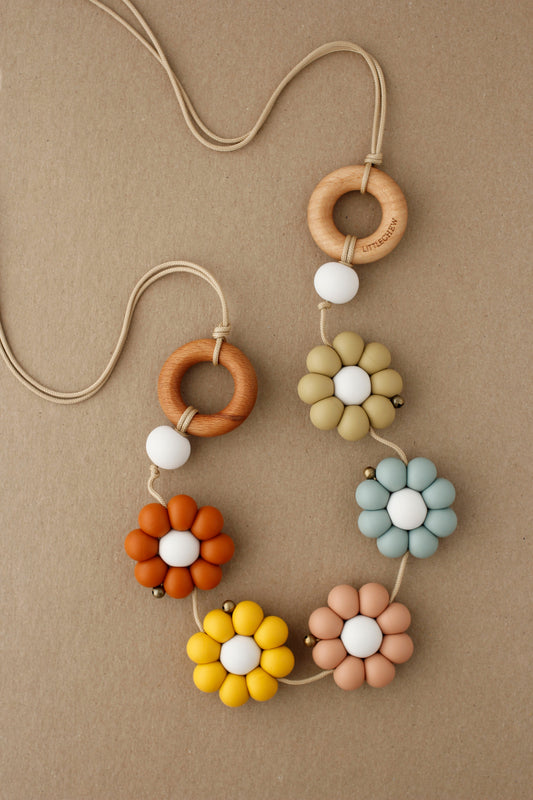 littleCHEW Pram Garland - Daisy | Cara