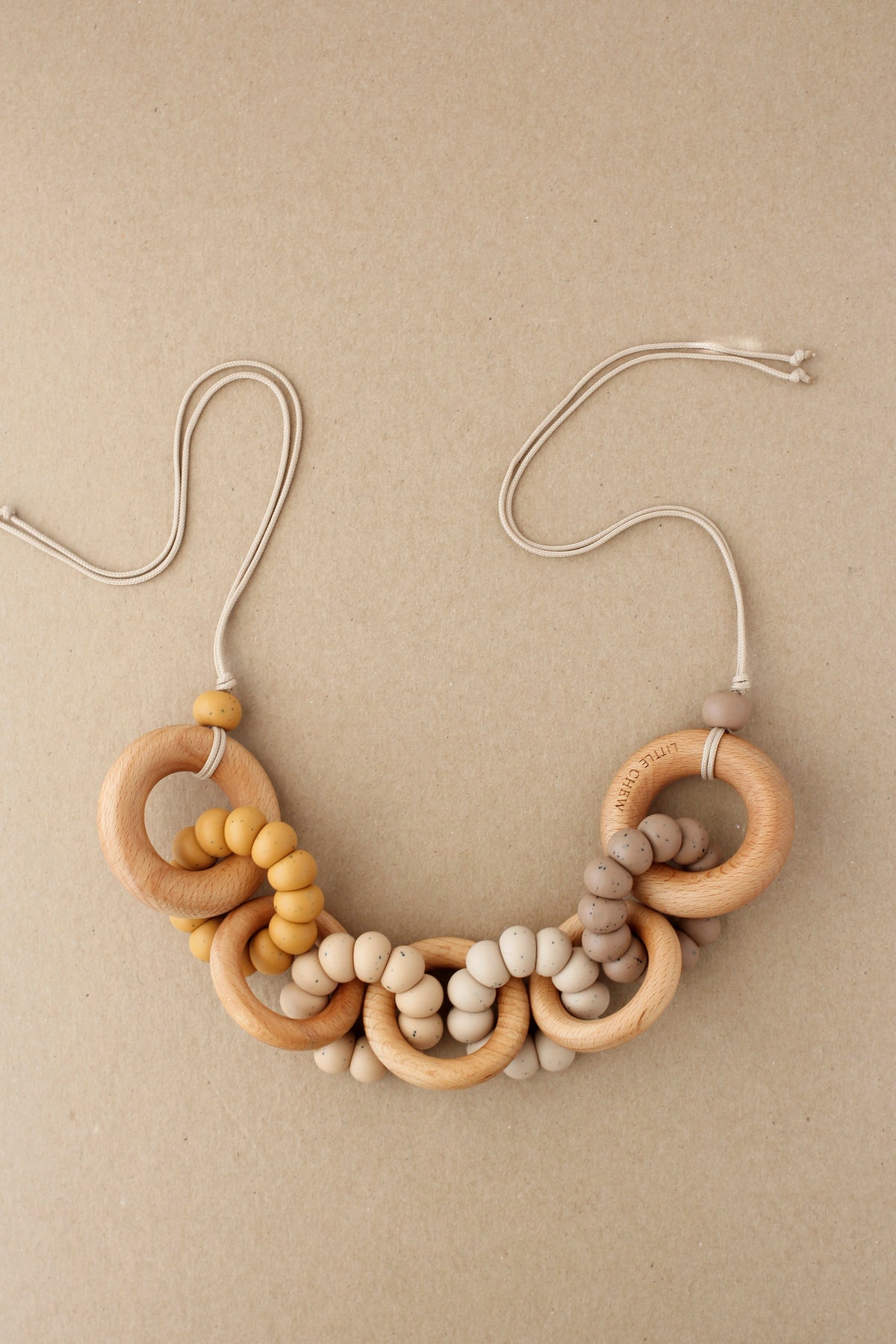 littleCHEW Pram Garland - Kyle | Cappuccino