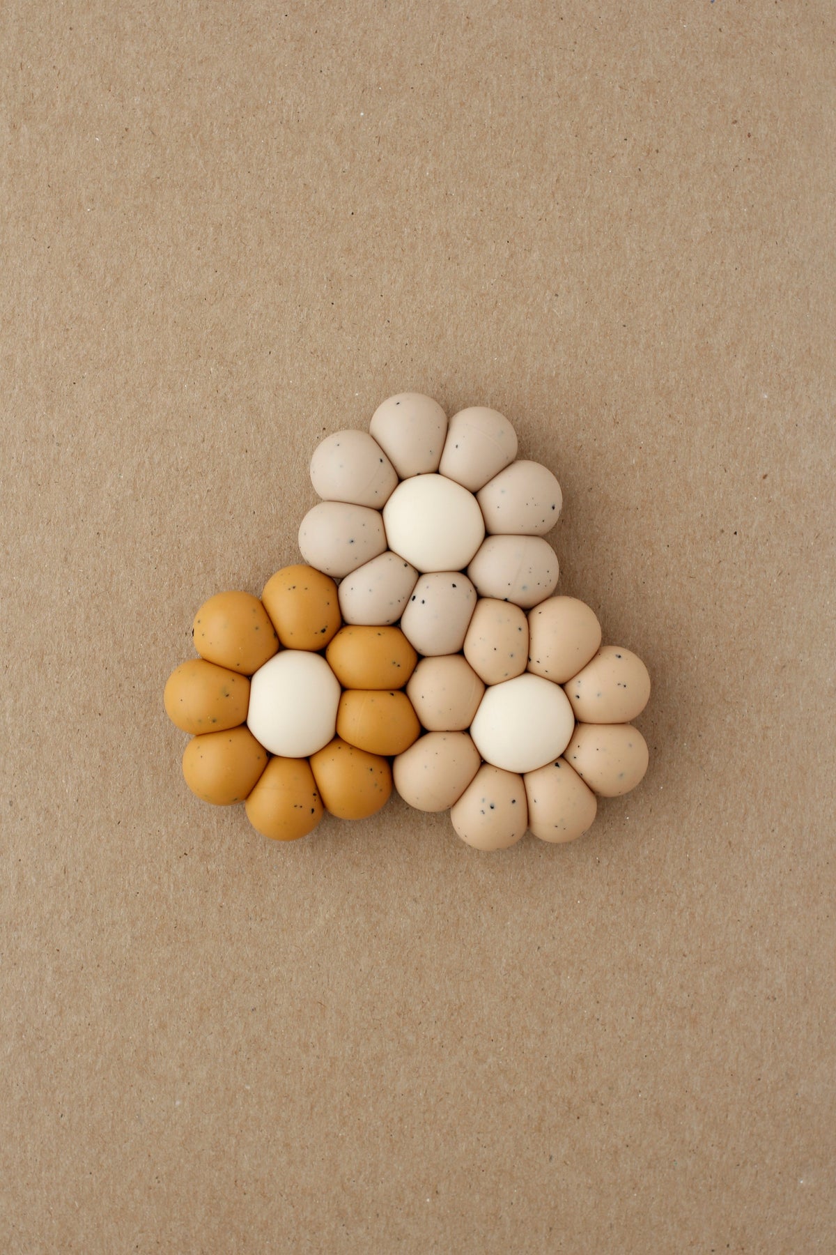 littleCHEW Freezer Teether - Daisy | Speckled Chai