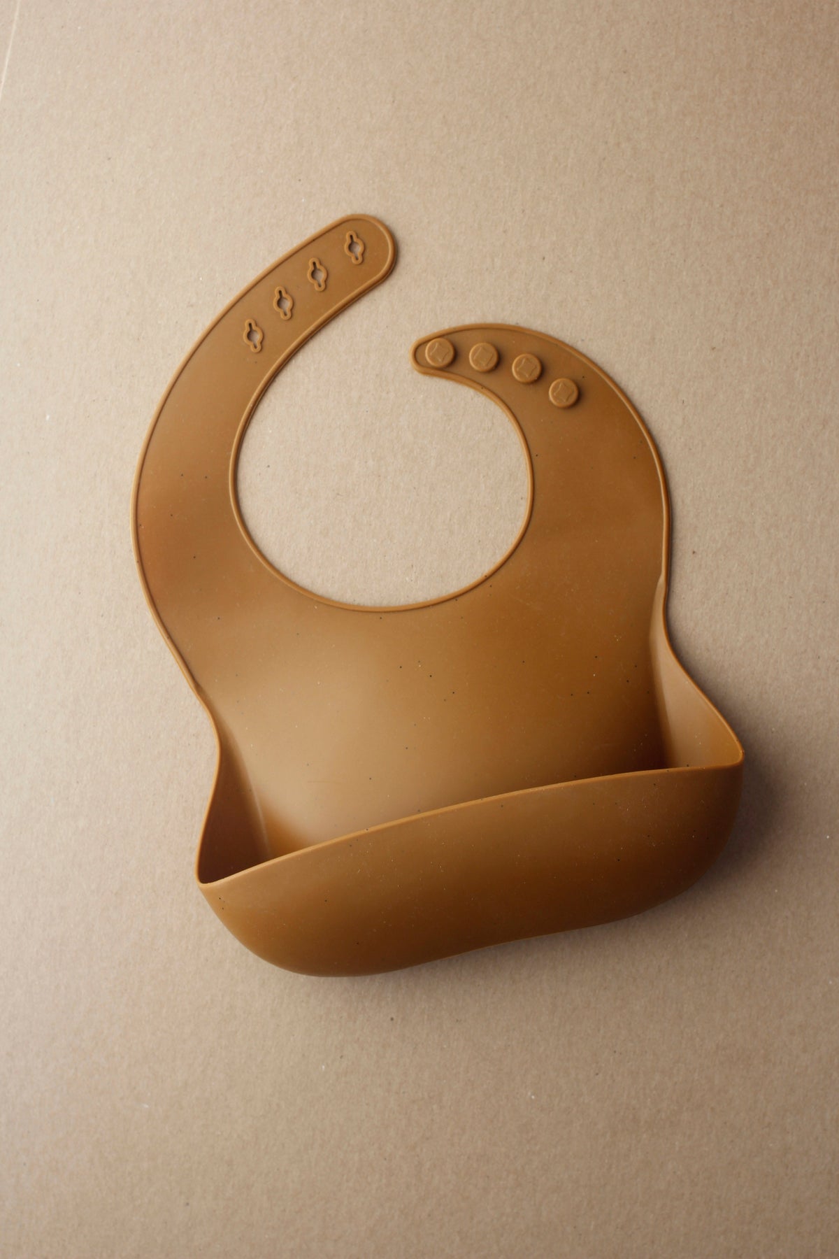 littleCHEW Silicone Baby Bib - Speckle Clay