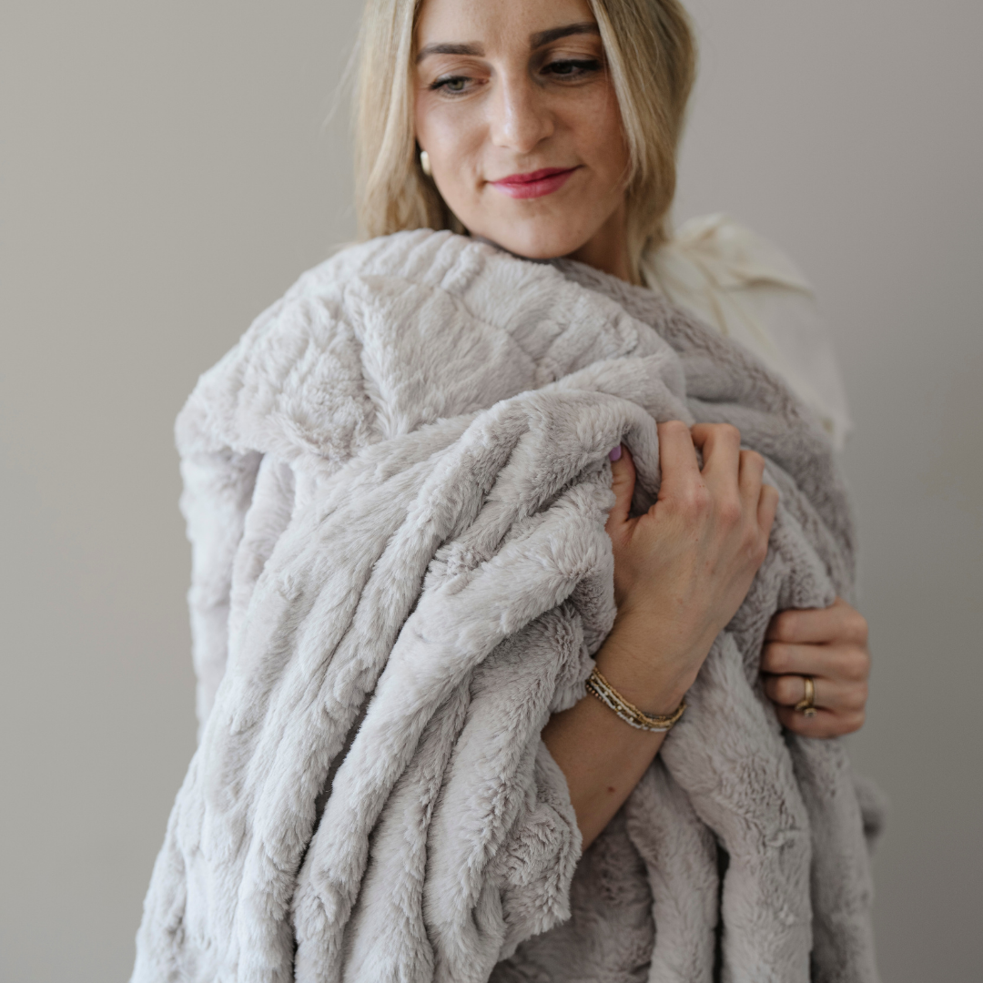 Saranoni Patterned Faux Fur XL Throw Blankets