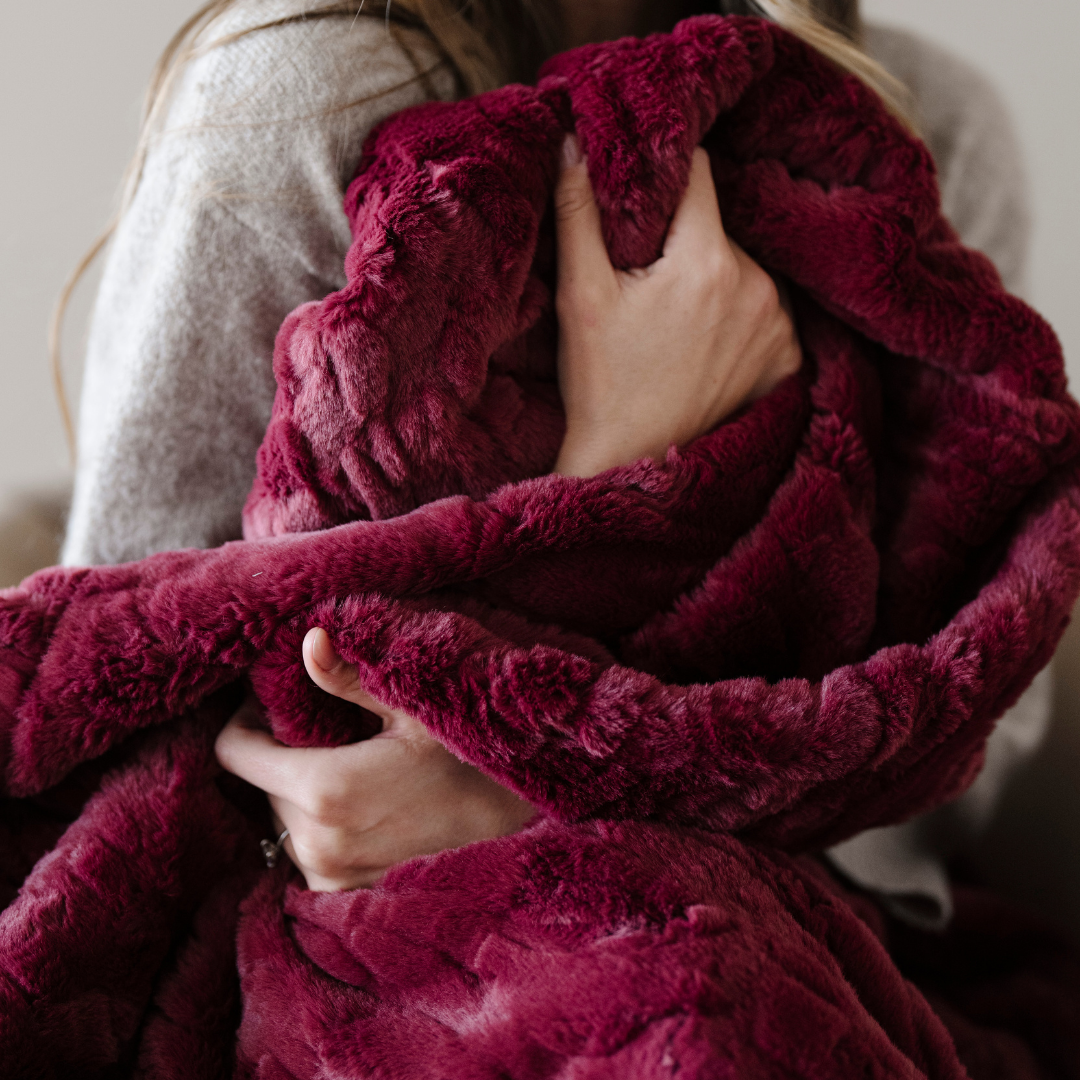 Saranoni Patterned Faux Fur XL Throw Blankets