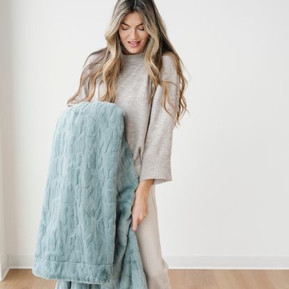 Saranoni Patterned Faux Fur XL Throw Blankets