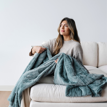 Saranoni Patterned Faux Fur XL Throw Blankets