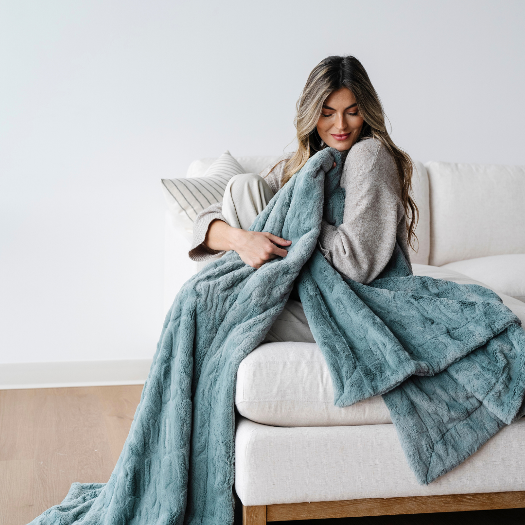 Saranoni Patterned Faux Fur XL Throw Blankets