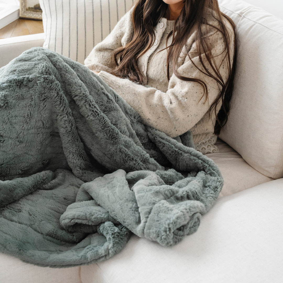 Saranoni Patterned Faux Fur XL Throw Blankets