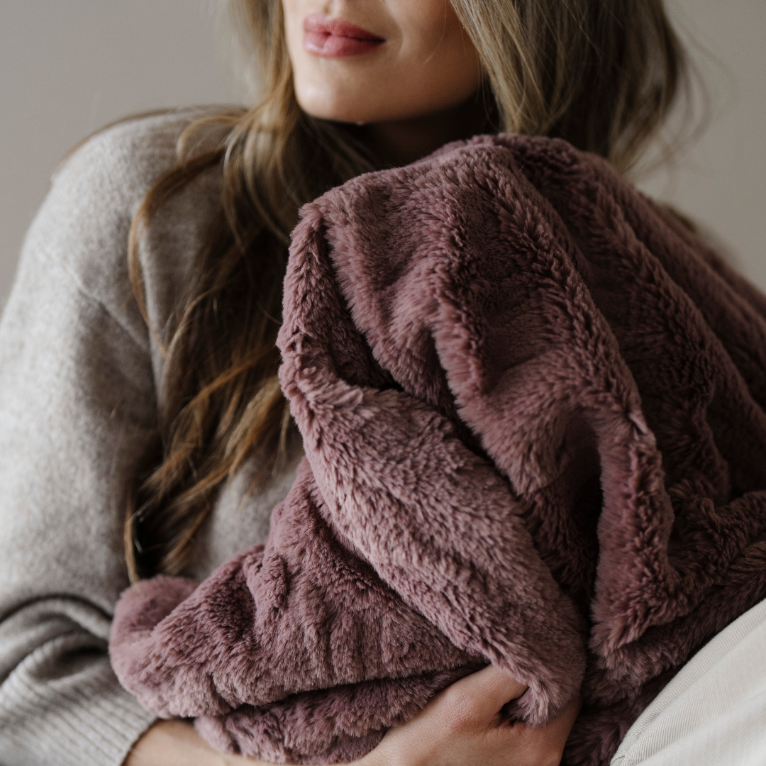 Saranoni Patterned Faux Fur XL Throw Blankets