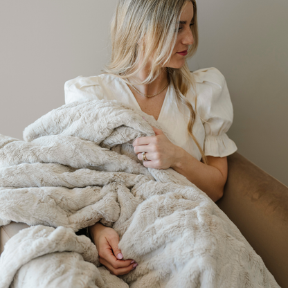 Saranoni Patterned Faux Fur XL Throw Blankets