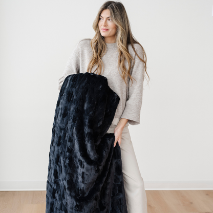 Saranoni Patterned Faux Fur XL Throw Blankets