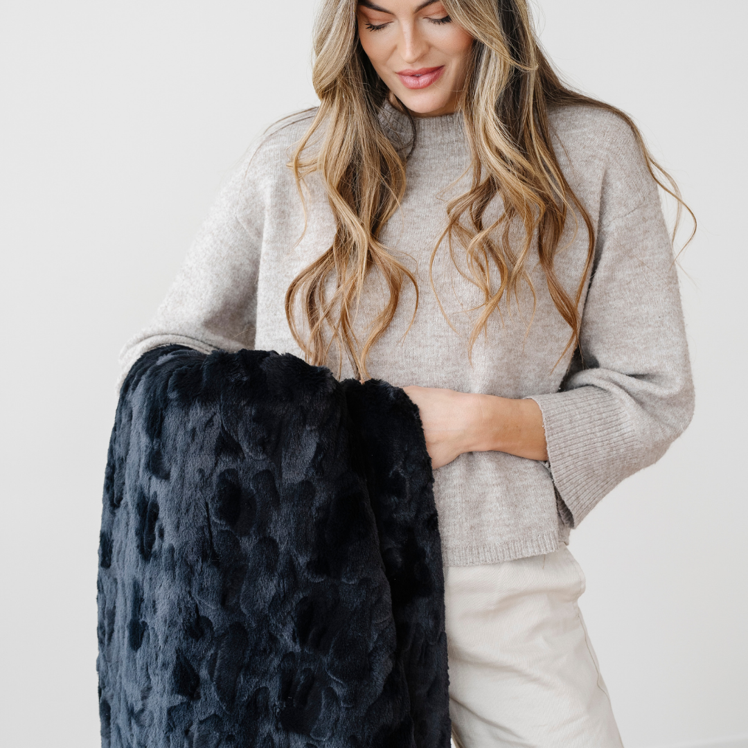 Saranoni Patterned Faux Fur XL Throw Blankets