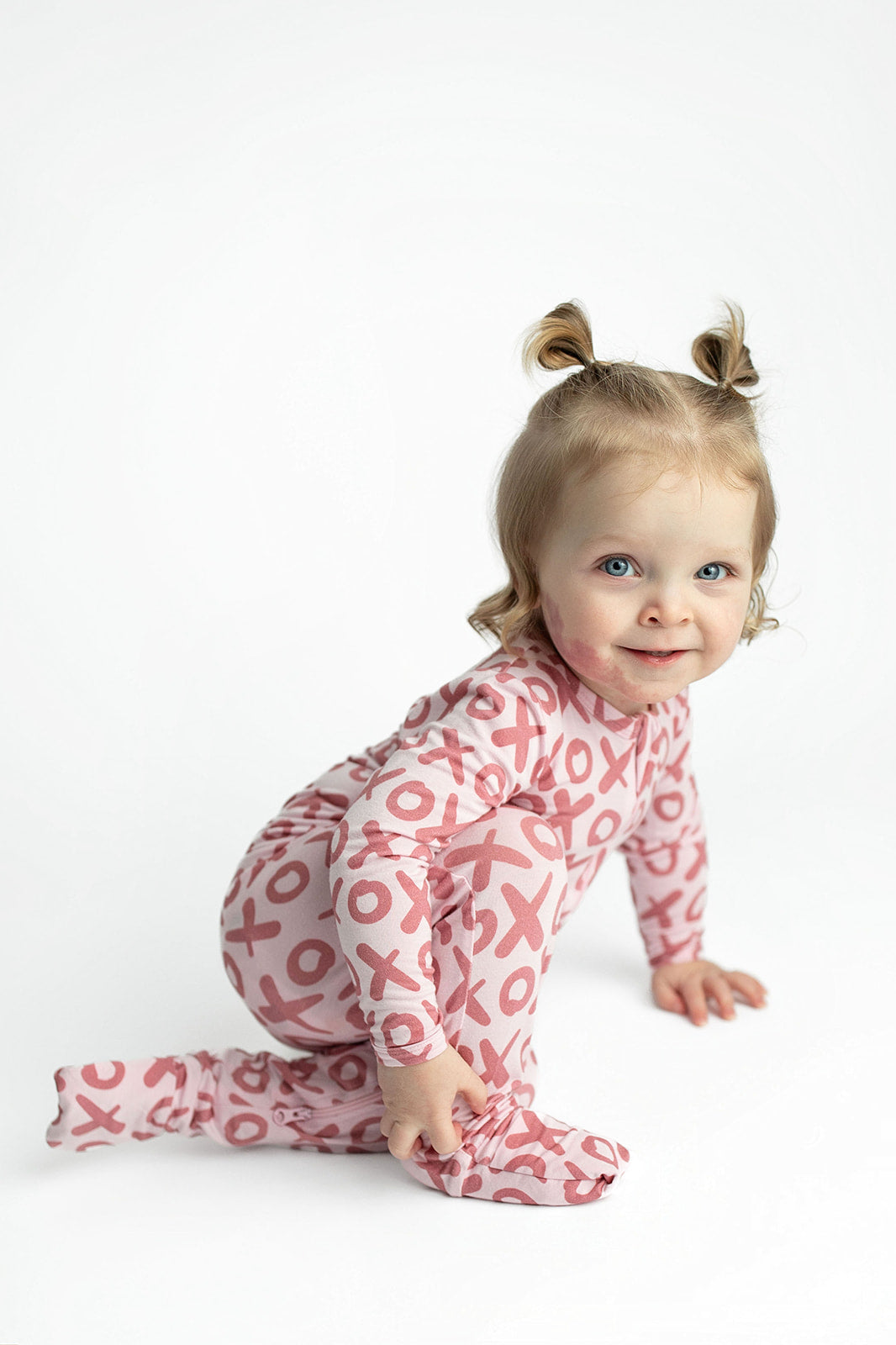Three Little Tots Valentine's Day XOXO Bamboo Newborn Zipper Pajamas Sleepers