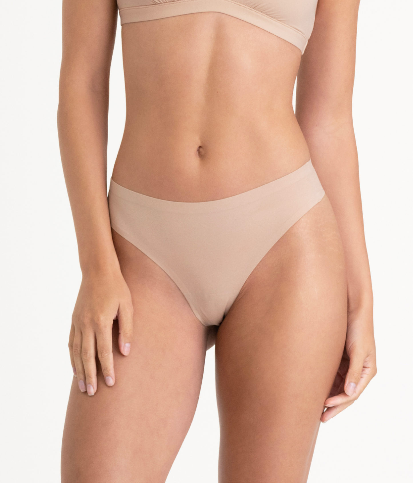 Saalt Leakproof Seamless Thong Period Underwear