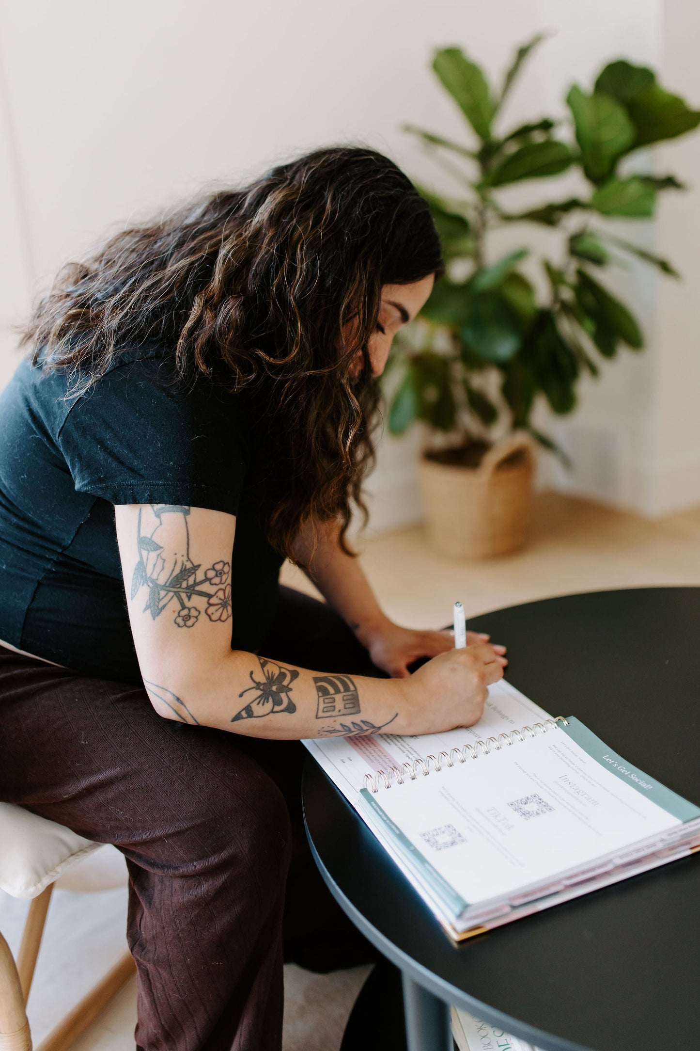 Undefining Motherhood The Postpartum Playbook - Roadmap to Recovery & Renewal After Birth