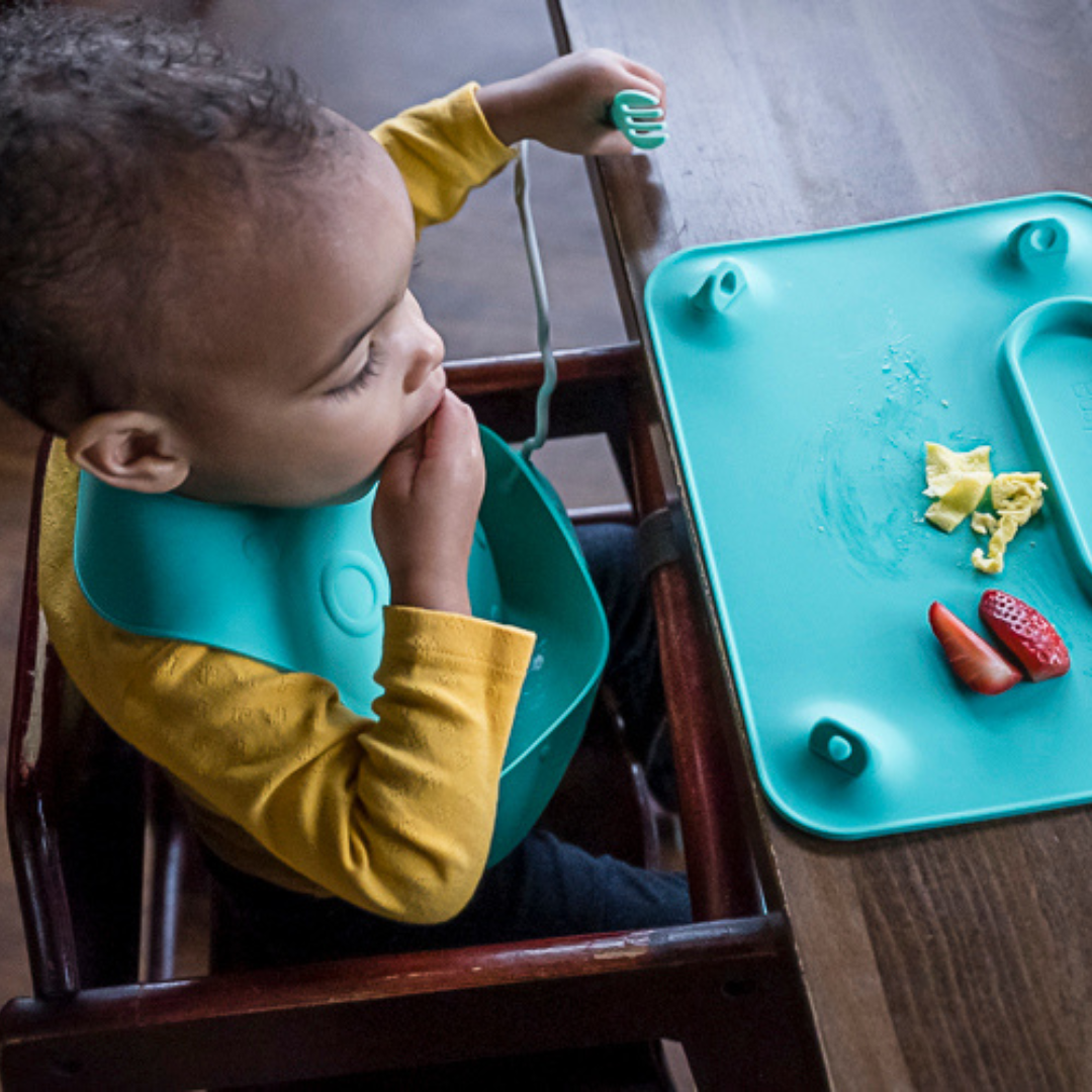Busy Baby Travel Tether Bib + Utensils