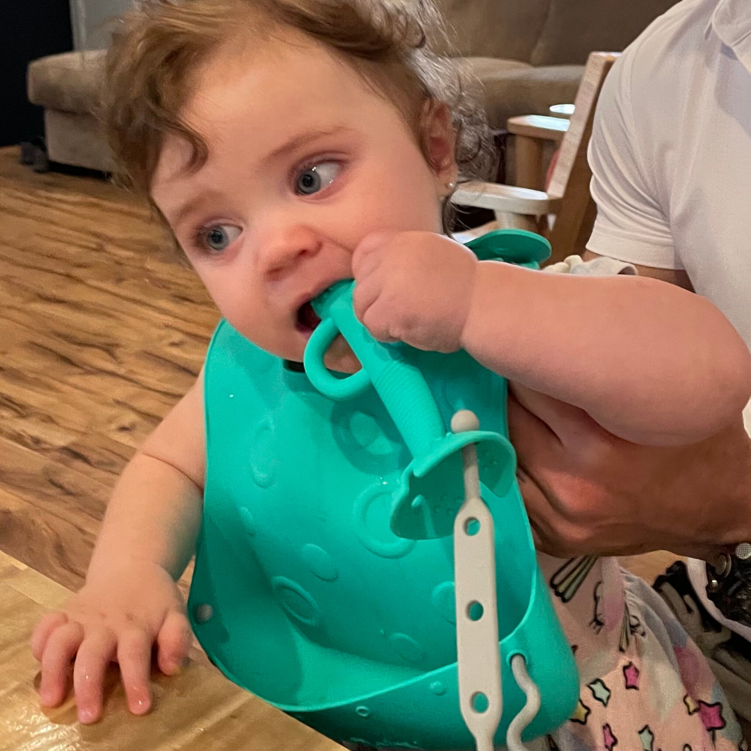 Busy Baby Travel Tether Bib