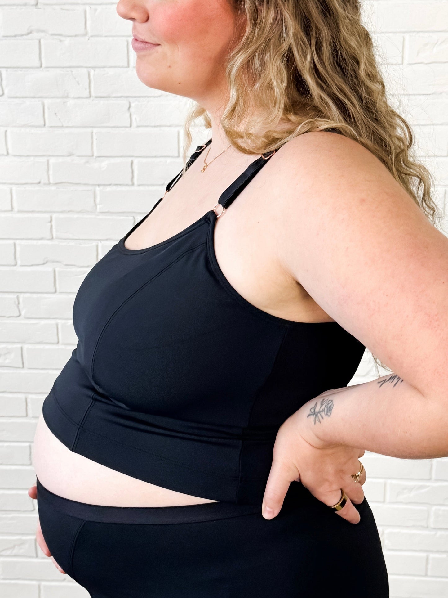 Davin & Adley [SOLID BACK] Amelia Pumping & Nursing Crop Cami